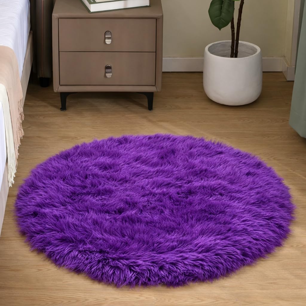 Goolela White Fluffy Faux Fur Rug for Bedroom Faux Sheepskin Rug 2x3 White Fuzzy Furry Bedside Carpet Dining Room Playroom Dorm Small Washable Rectangle