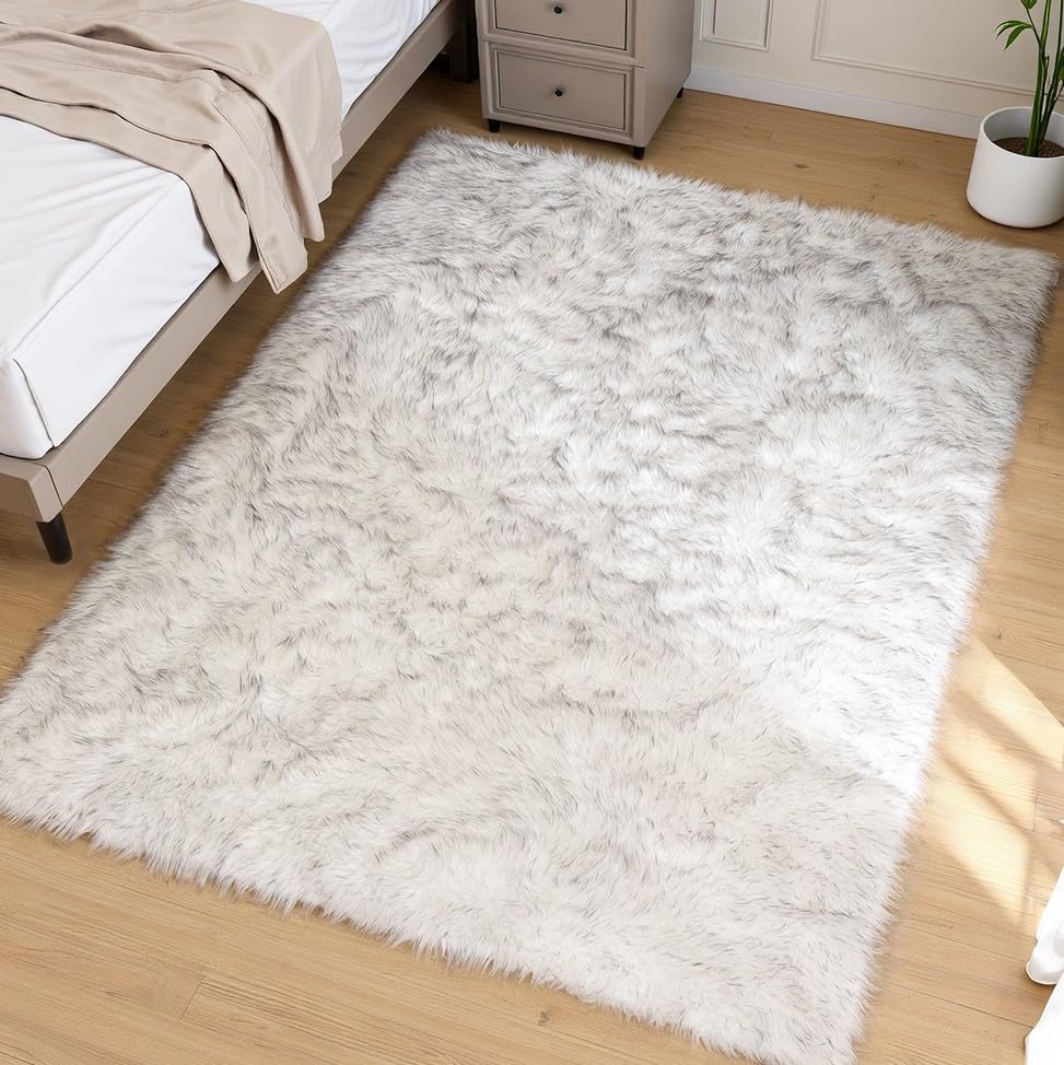 Goolela White Fluffy Faux Fur Rug for Bedroom Faux Sheepskin Rug 2x3 White Fuzzy Furry Bedside Carpet Dining Room Playroom Dorm Small Washable Rectangle