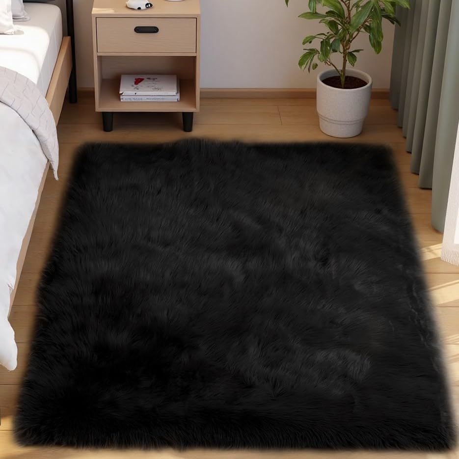 Goolela White Fluffy Faux Fur Rug for Bedroom Faux Sheepskin Rug 2x3 White Fuzzy Furry Bedside Carpet Dining Room Playroom Dorm Small Washable Rectangle