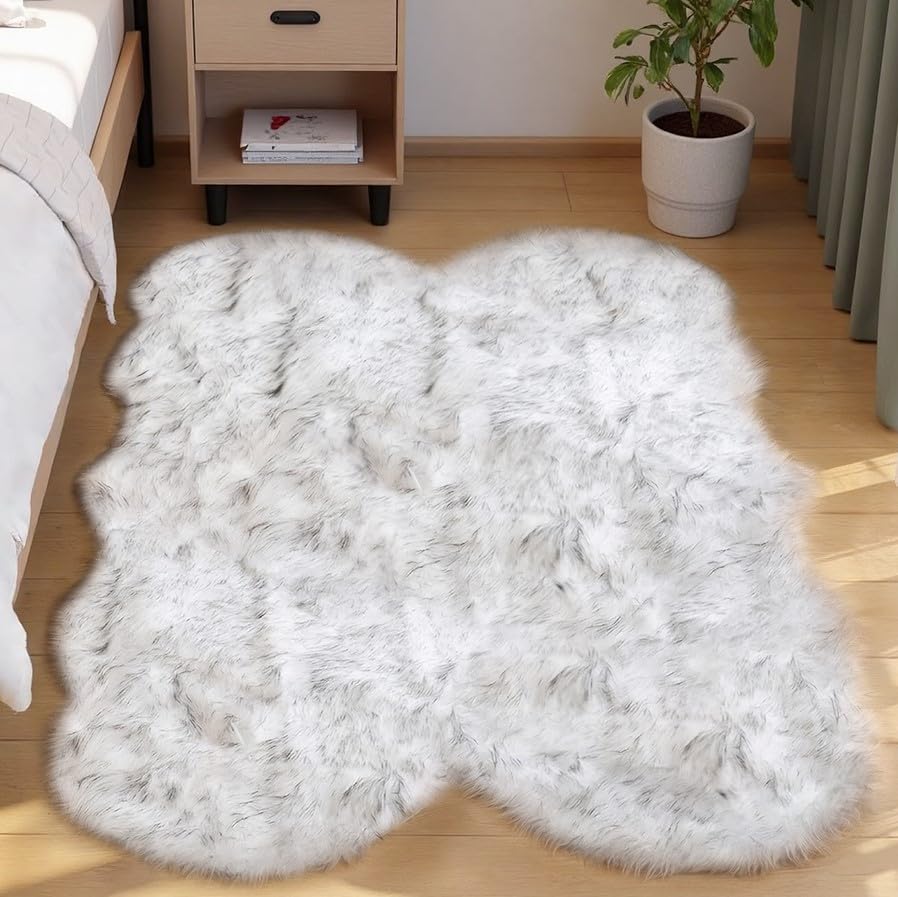 Goolela White Fluffy Faux Fur Rug for Bedroom Faux Sheepskin Rug 2x3 White Fuzzy Furry Bedside Carpet Dining Room Playroom Dorm Small Washable Rectangle