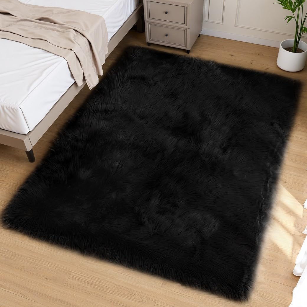 Goolela White Fluffy Faux Fur Rug for Bedroom Faux Sheepskin Rug 2x3 White Fuzzy Furry Bedside Carpet Dining Room Playroom Dorm Small Washable Rectangle