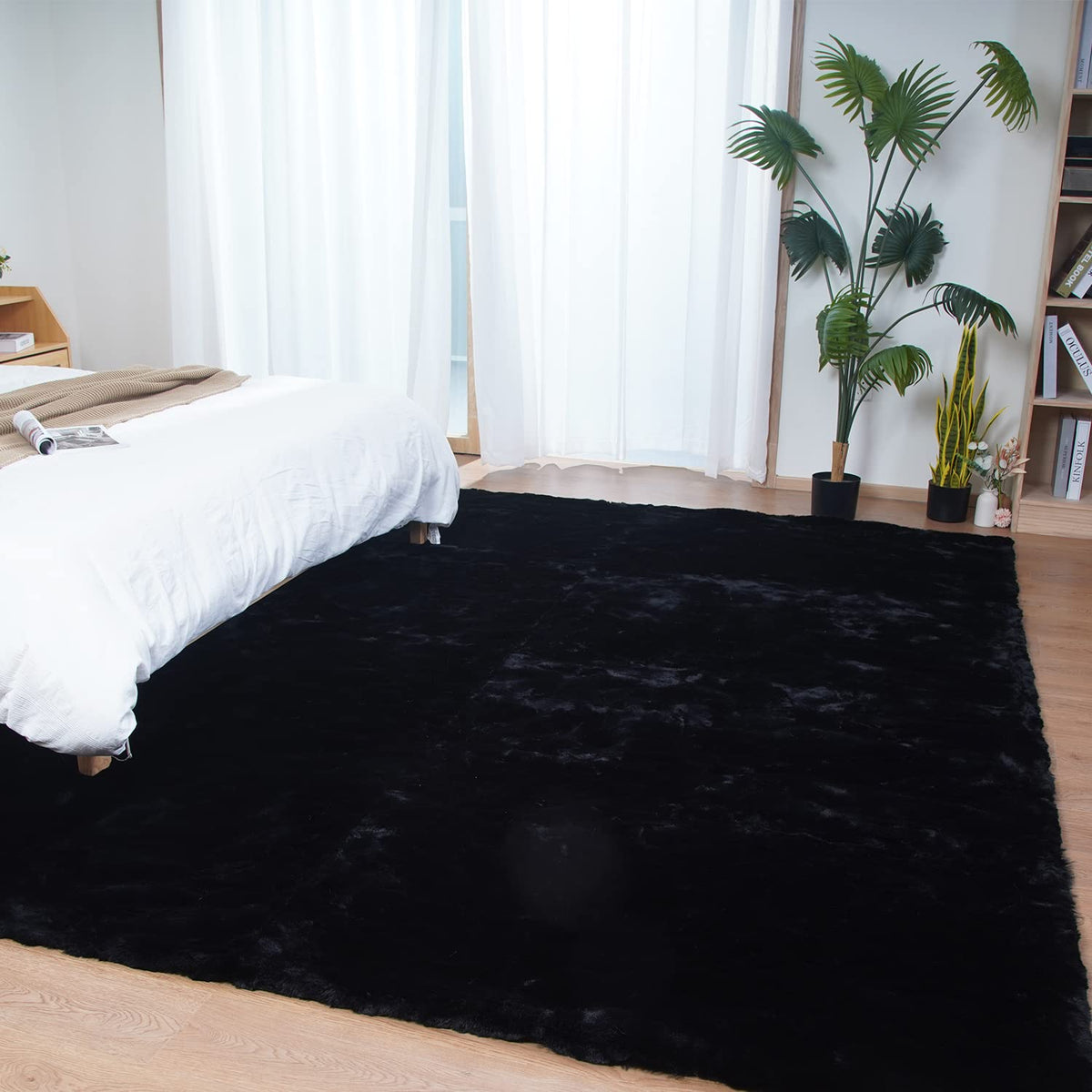 Ghouse Soft Faux Sheepskin Fur Rug 2x4 Black Fluffy Bedside Rugs Plush Rug Shag Nursery Carpet Area Rugs for Living Room Bedroom Playing Room Decor