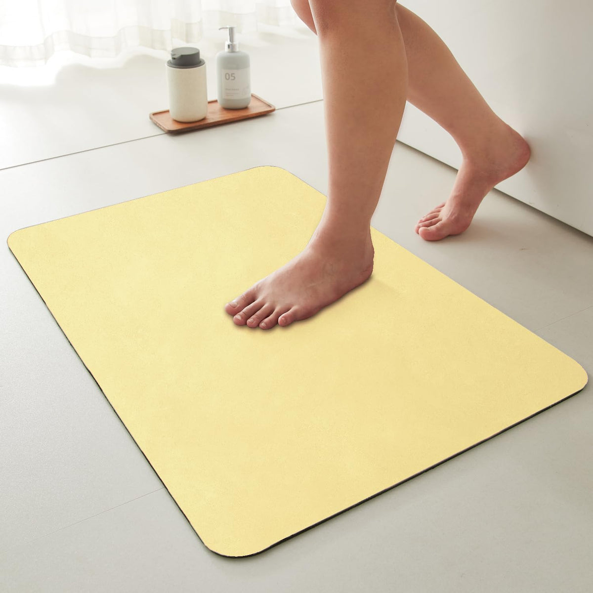 TYUU Thin Bath Mat, Small Bathroom Rugs Non Slip Washable, 16x24 Dark Grey