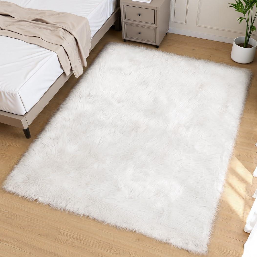 Goolela White Fluffy Faux Fur Rug for Bedroom Faux Sheepskin Rug 2x3 White Fuzzy Furry Bedside Carpet Dining Room Playroom Dorm Small Washable Rectangle