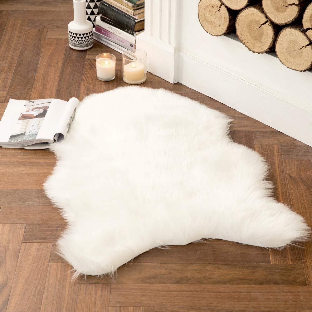 MIULEE Fluffy Area Rug 3x5 ft Faux Fur Sheepskin Rug for Bedroom White