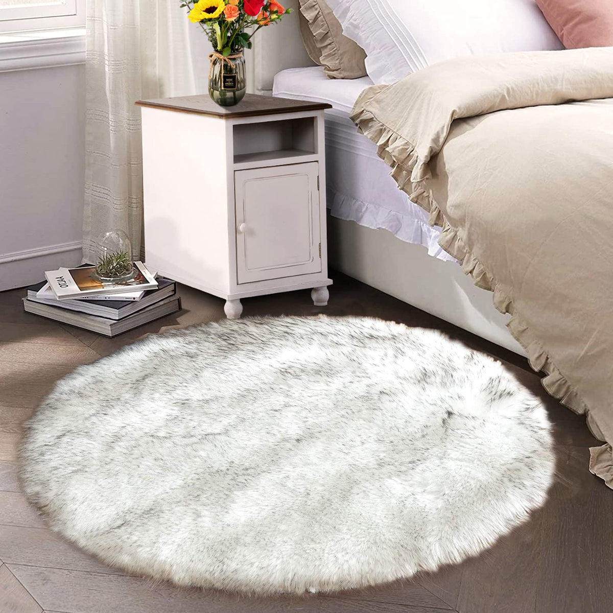 Latepis White Sheepskin Rug 2x3 Faux Fur Sheepskin Rug for Living Room Fluffy Washable Rugs for Bedroom Luxury Room Decor Furry Rugs Rectangle