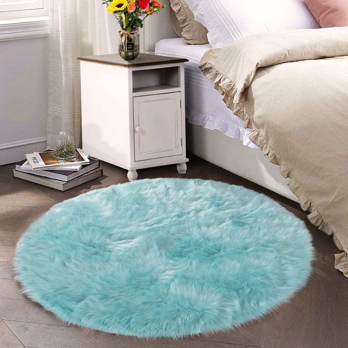 Latepis White Sheepskin Rug 2x3 Faux Fur Sheepskin Rug for Living Room Fluffy Washable Rugs for Bedroom Luxury Room Decor Furry Rugs Rectangle