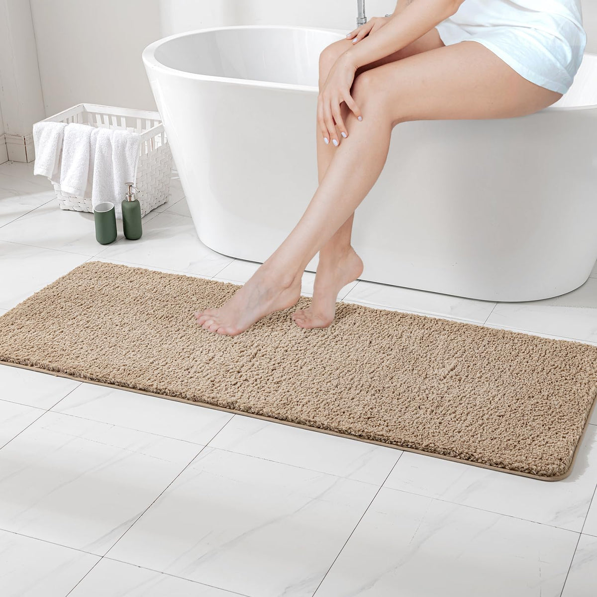 MIULEE Dark Purple Bathroom Rugs Soft Small Microfiber Bath Mat 16x24 Inch