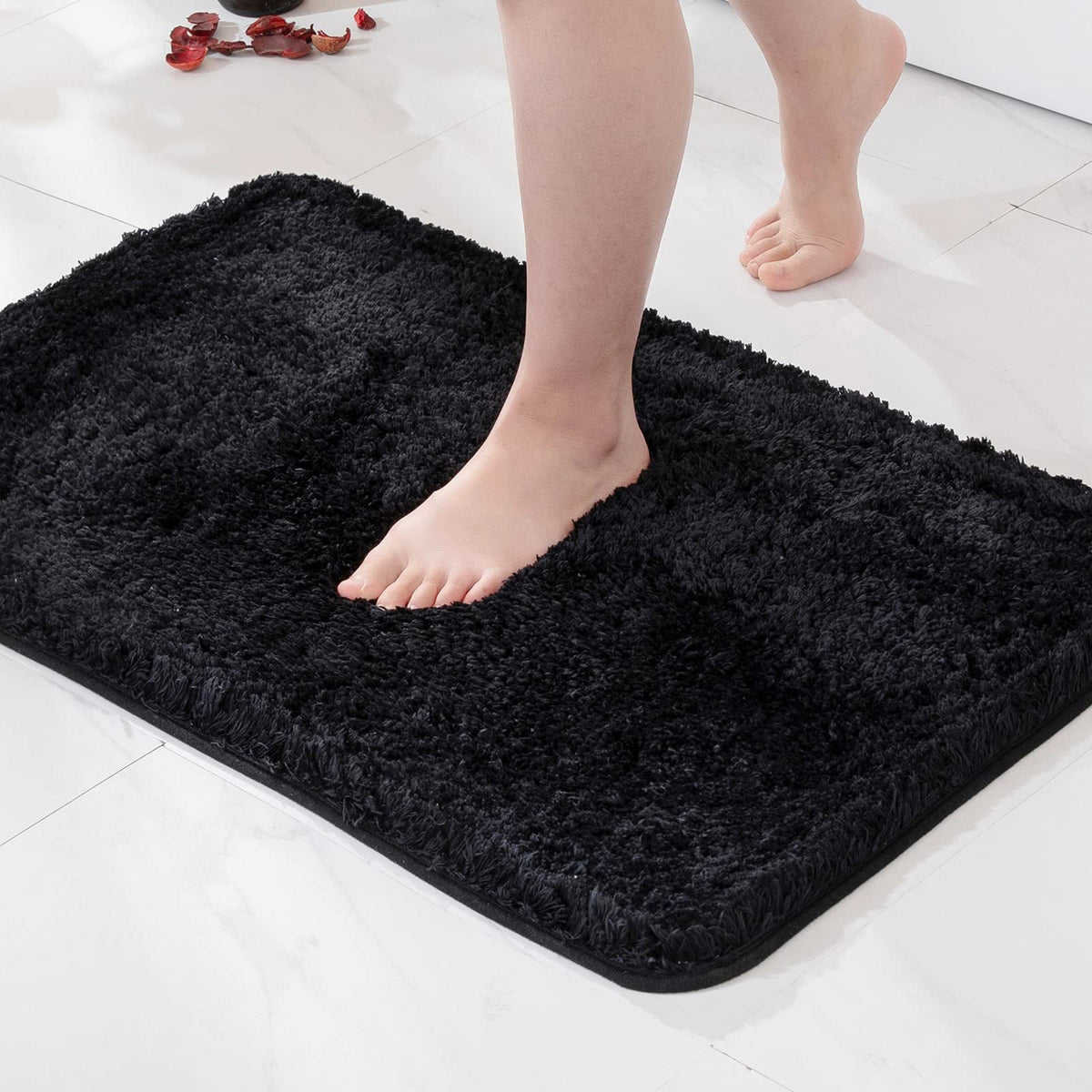 MIULEE Dark Purple Bathroom Rugs Soft Small Microfiber Bath Mat 16x24 Inch