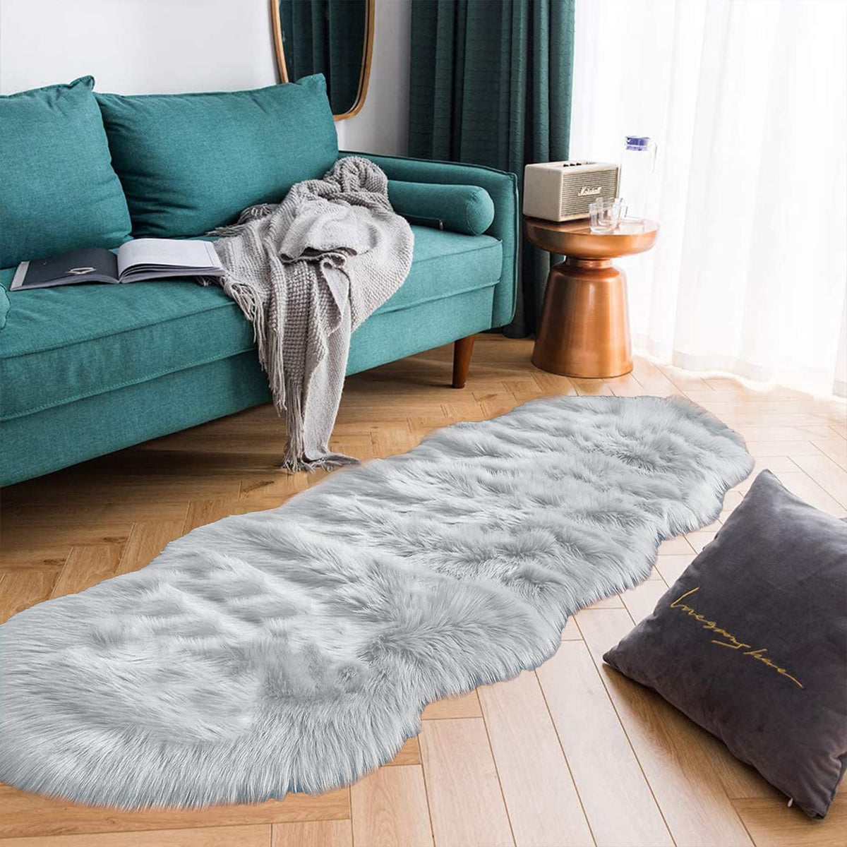 Latepis White Sheepskin Rug 2x3 Faux Fur Sheepskin Rug for Living Room Fluffy Washable Rugs for Bedroom Luxury Room Decor Furry Rugs Rectangle