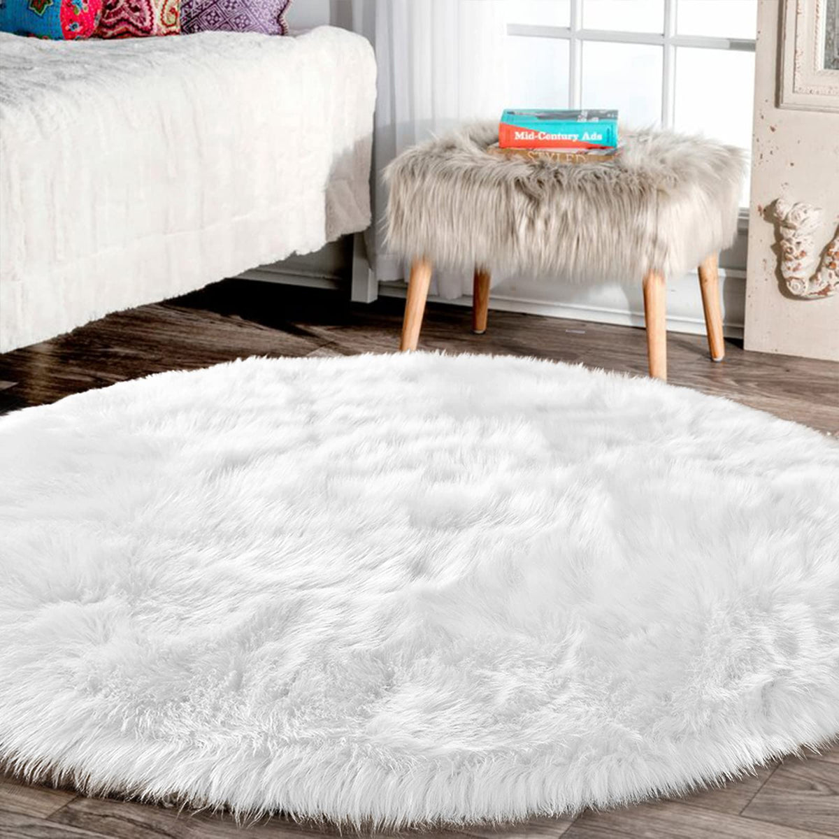 Latepis White Sheepskin Rug 2x3 Faux Fur Sheepskin Rug for Living Room Fluffy Washable Rugs for Bedroom Luxury Room Decor Furry Rugs Rectangle