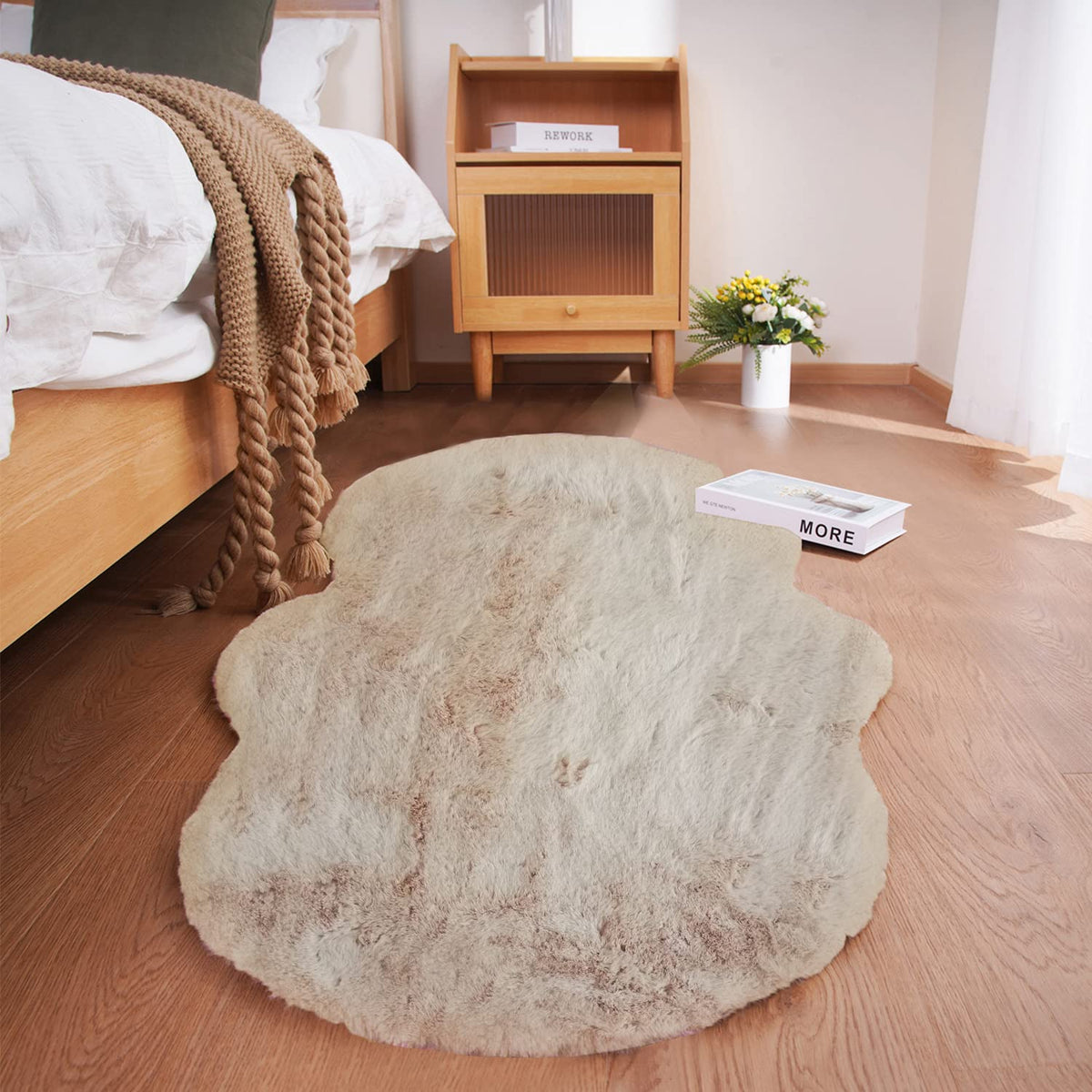 Ghouse Soft Faux Sheepskin Fur Rug 2x4 Black Fluffy Bedside Rugs Plush Rug Shag Nursery Carpet Area Rugs for Living Room Bedroom Playing Room Decor