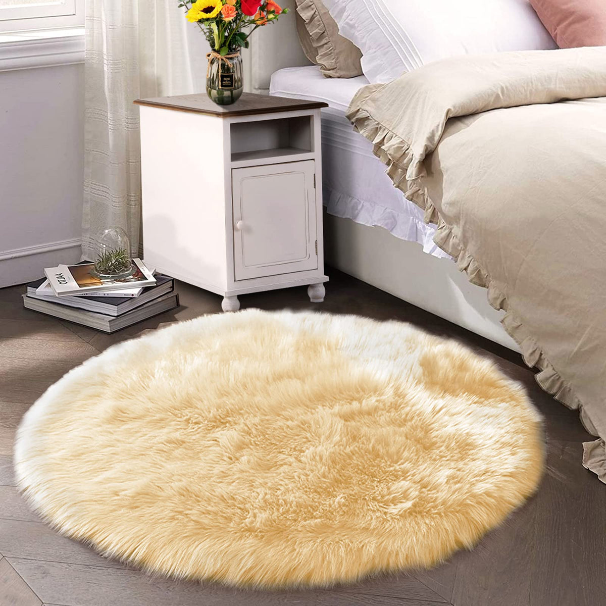 Latepis White Sheepskin Rug 2x3 Faux Fur Sheepskin Rug for Living Room Fluffy Washable Rugs for Bedroom Luxury Room Decor Furry Rugs Rectangle