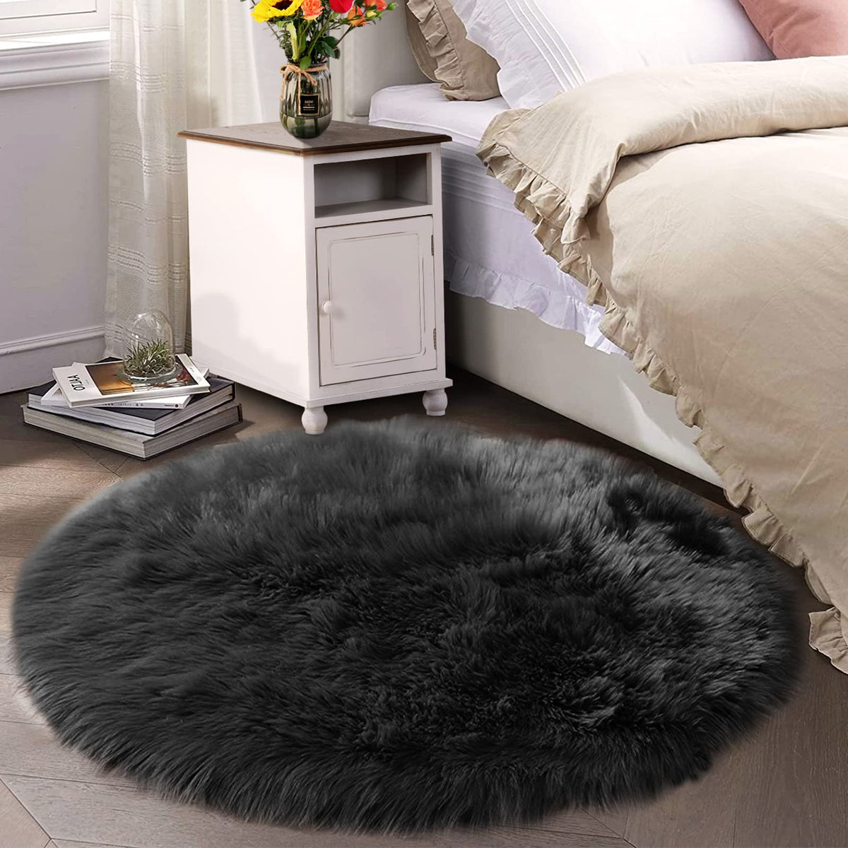 Latepis White Sheepskin Rug 2x3 Faux Fur Sheepskin Rug for Living Room Fluffy Washable Rugs for Bedroom Luxury Room Decor Furry Rugs Rectangle
