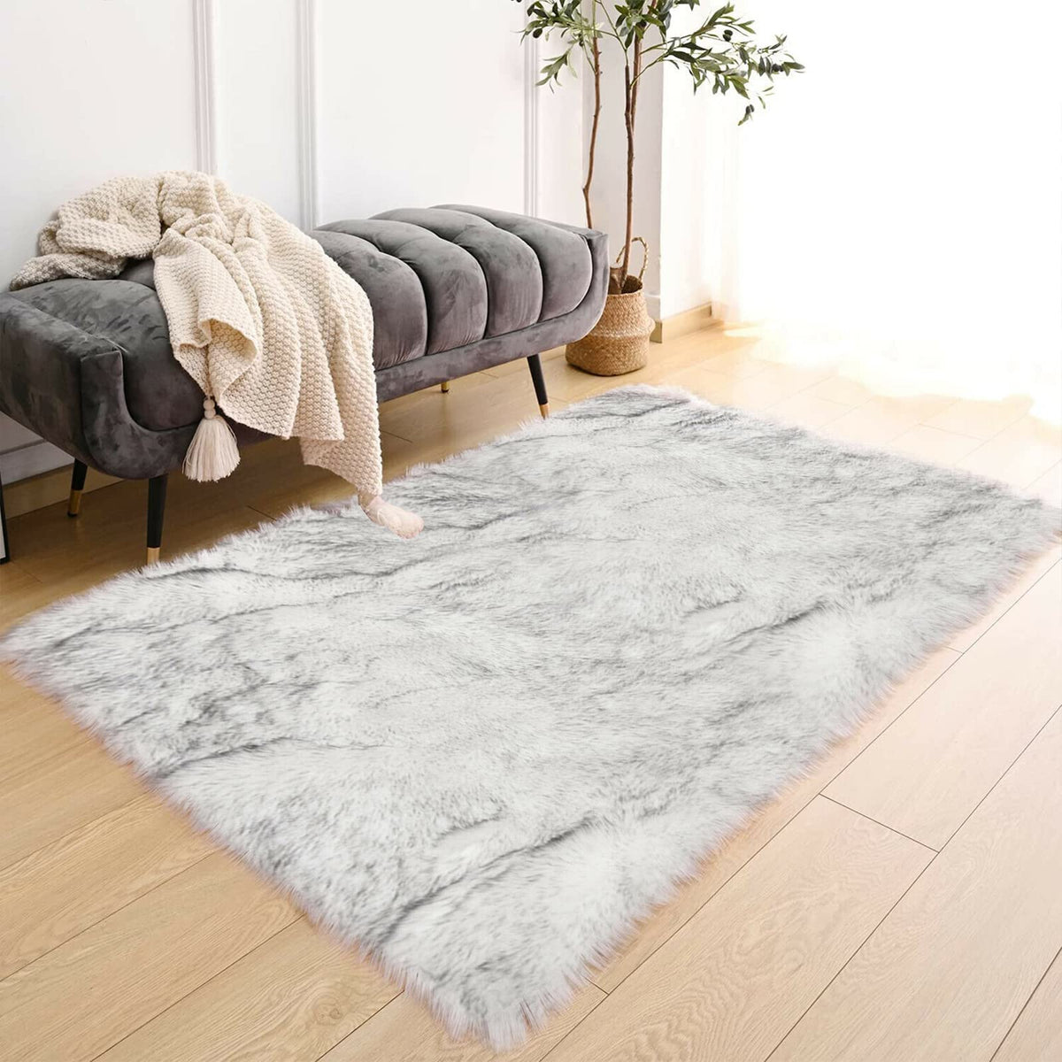Latepis White Sheepskin Rug 2x3 Faux Fur Sheepskin Rug for Living Room Fluffy Washable Rugs for Bedroom Luxury Room Decor Furry Rugs Rectangle
