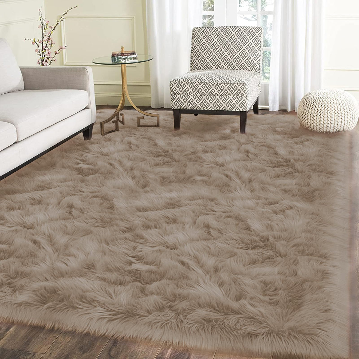 Latepis White Sheepskin Rug 2x3 Faux Fur Sheepskin Rug for Living Room Fluffy Washable Rugs for Bedroom Luxury Room Decor Furry Rugs Rectangle