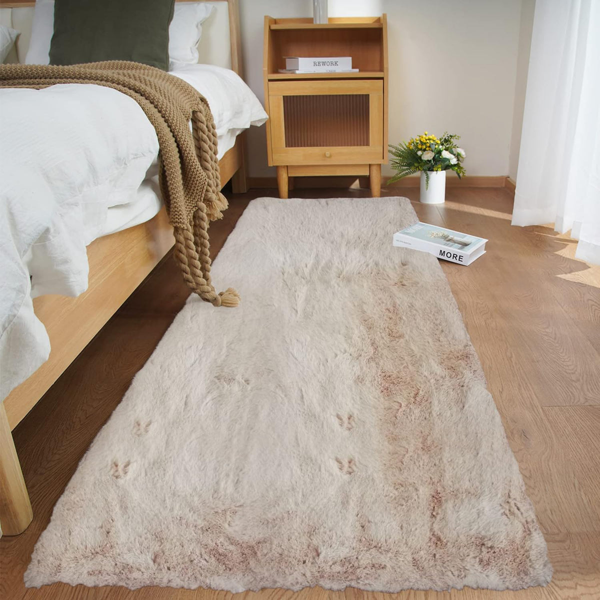 Ghouse Soft Faux Sheepskin Fur Rug 2x4 Black Fluffy Bedside Rugs Plush Rug Shag Nursery Carpet Area Rugs for Living Room Bedroom Playing Room Decor