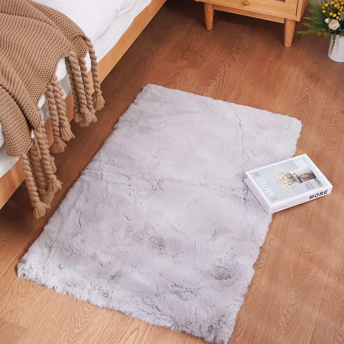 Ghouse Soft Faux Sheepskin Fur Rug 2x4 Black Fluffy Bedside Rugs Plush Rug Shag Nursery Carpet Area Rugs for Living Room Bedroom Playing Room Decor