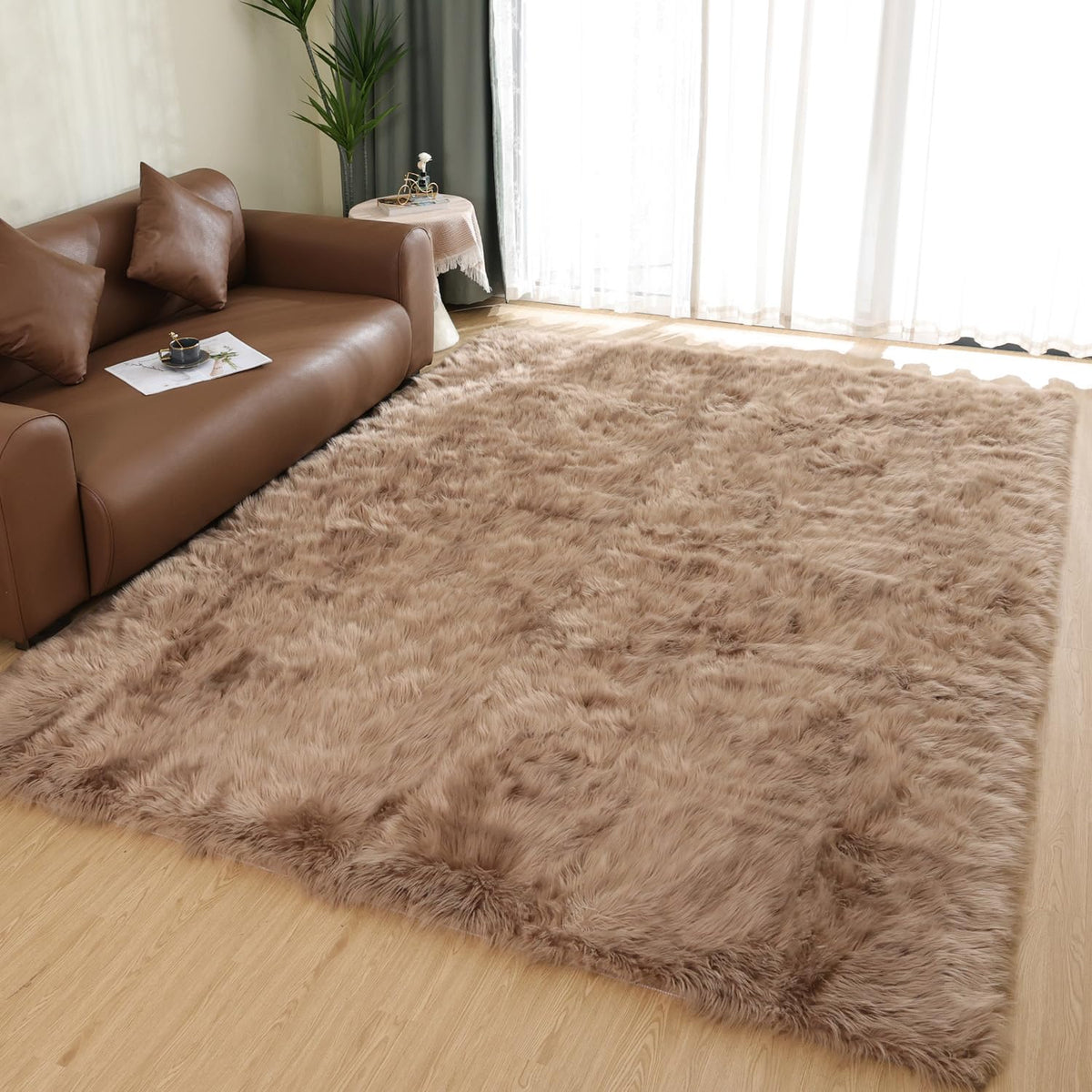 Latepis White Sheepskin Rug 2x3 Faux Fur Sheepskin Rug for Living Room Fluffy Washable Rugs for Bedroom Luxury Room Decor Furry Rugs Rectangle