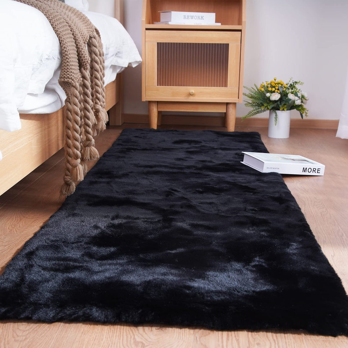Ghouse Soft Faux Sheepskin Fur Rug 2x4 Black Fluffy Bedside Rugs Plush Rug Shag Nursery Carpet Area Rugs for Living Room Bedroom Playing Room Decor