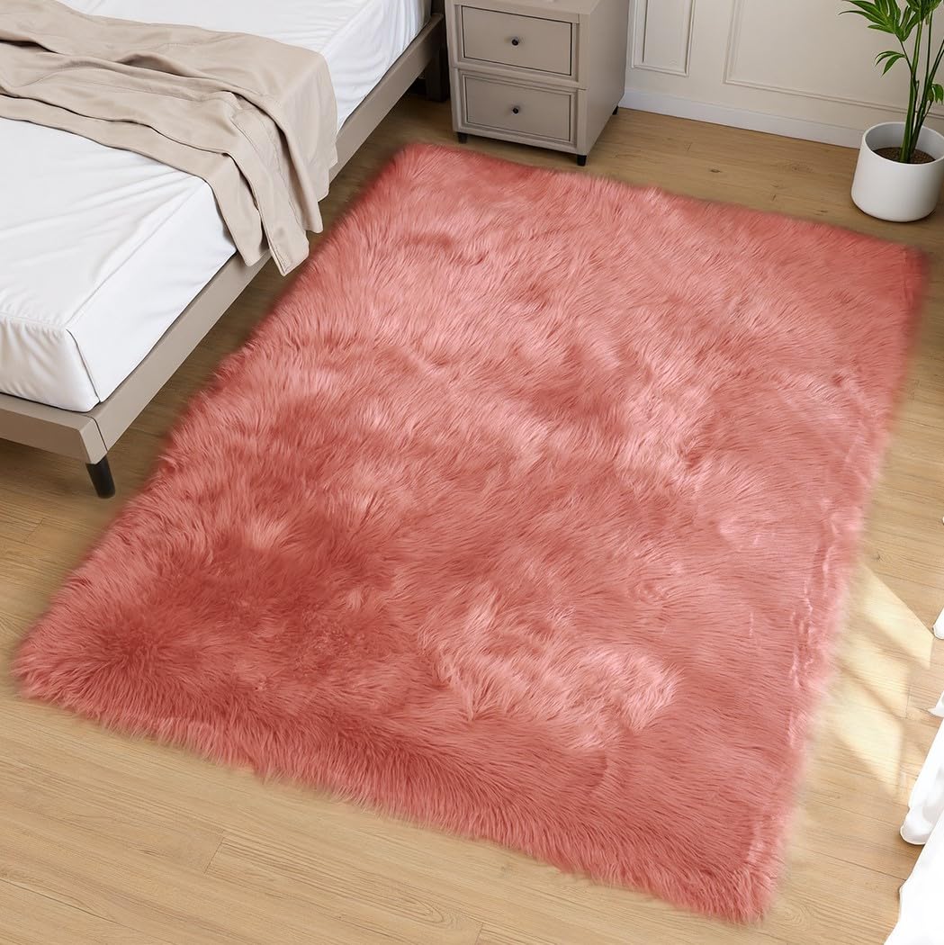 Goolela White Fluffy Faux Fur Rug for Bedroom Faux Sheepskin Rug 2x3 White Fuzzy Furry Bedside Carpet Dining Room Playroom Dorm Small Washable Rectangle
