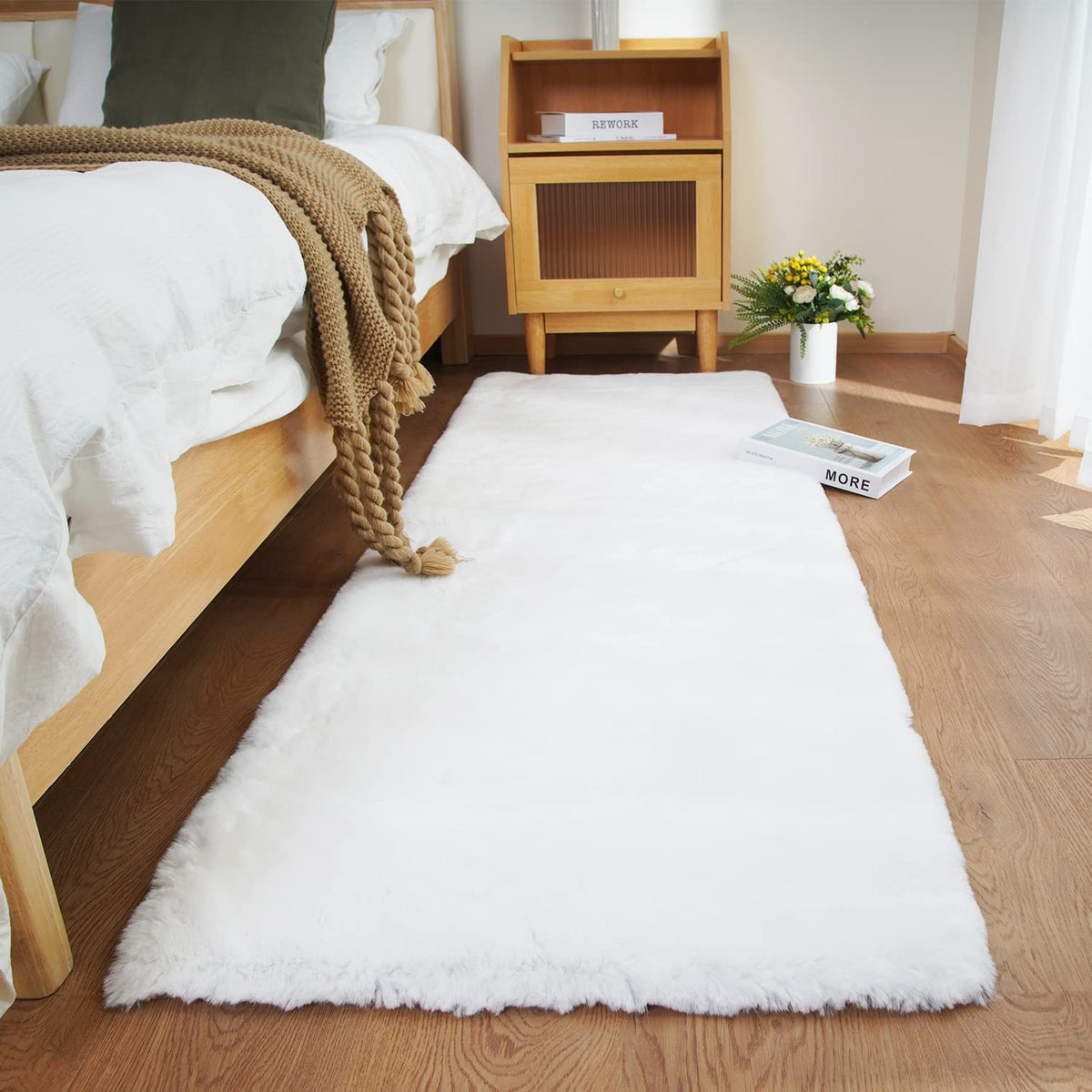 Ghouse Soft Faux Sheepskin Fur Rug 2x4 Black Fluffy Bedside Rugs Plush Rug Shag Nursery Carpet Area Rugs for Living Room Bedroom Playing Room Decor
