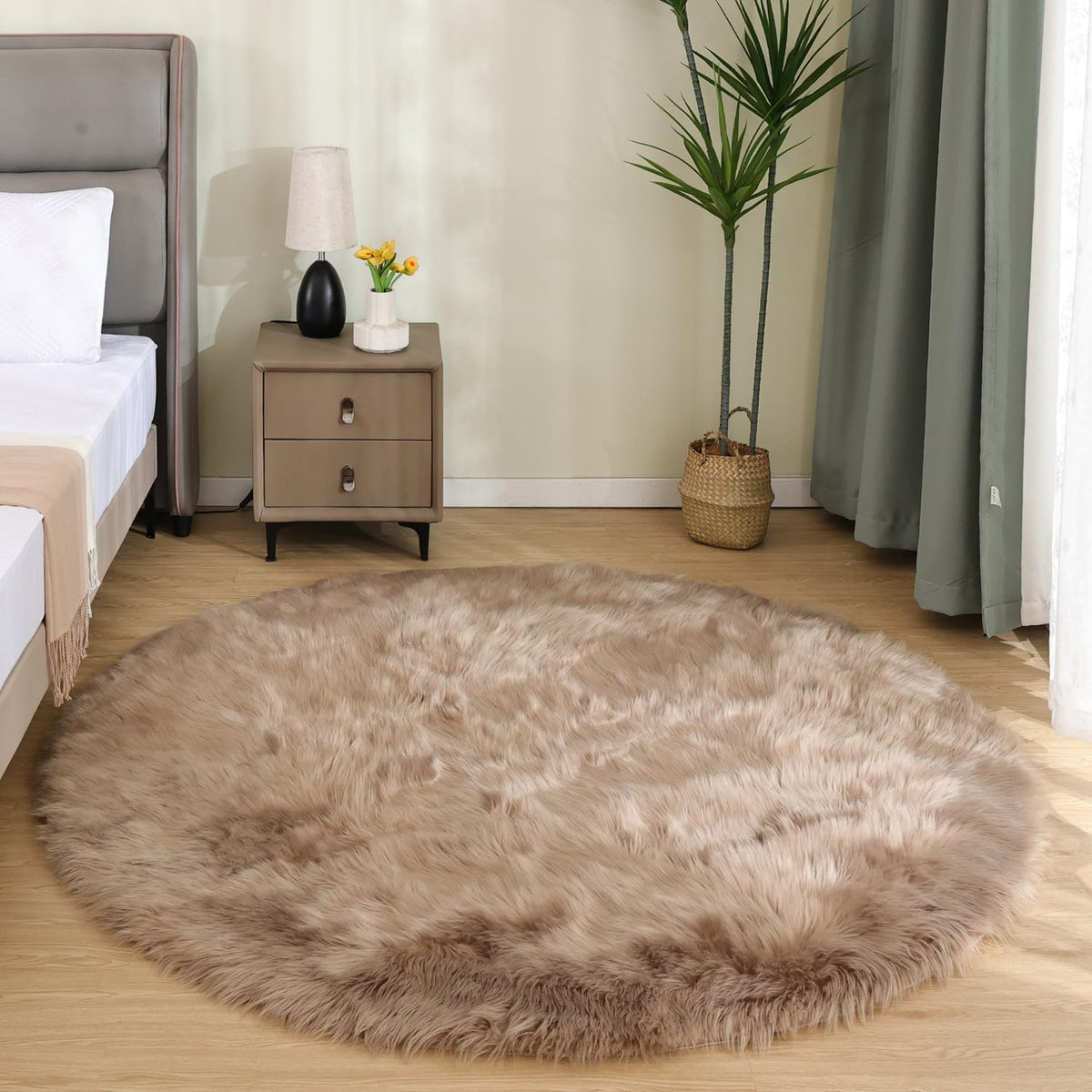 Latepis White Sheepskin Rug 2x3 Faux Fur Sheepskin Rug for Living Room Fluffy Washable Rugs for Bedroom Luxury Room Decor Furry Rugs Rectangle