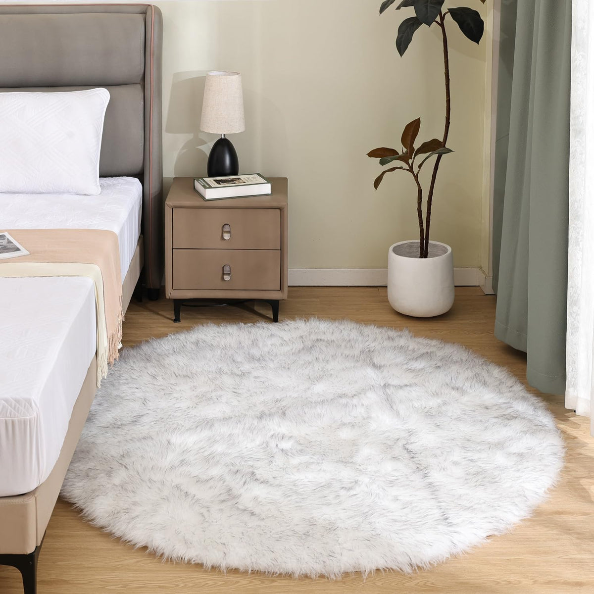 Latepis White Sheepskin Rug 2x3 Faux Fur Sheepskin Rug for Living Room Fluffy Washable Rugs for Bedroom Luxury Room Decor Furry Rugs Rectangle