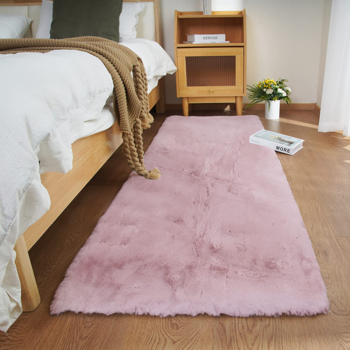 Ghouse Soft Faux Sheepskin Fur Rug 2x4 Black Fluffy Bedside Rugs Plush Rug Shag Nursery Carpet Area Rugs for Living Room Bedroom Playing Room Decor