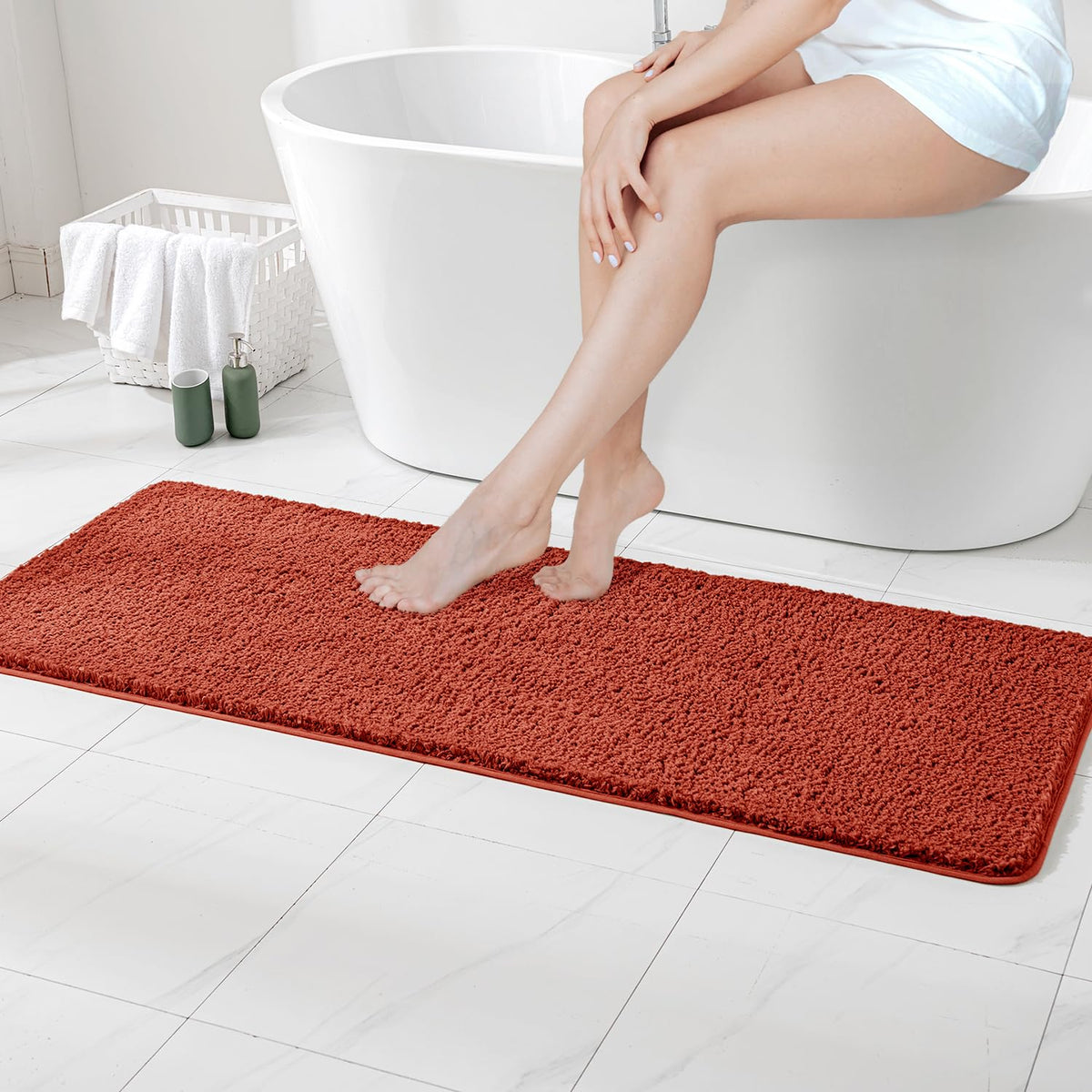 MIULEE Dark Purple Bathroom Rugs Soft Small Microfiber Bath Mat 16x24 Inch