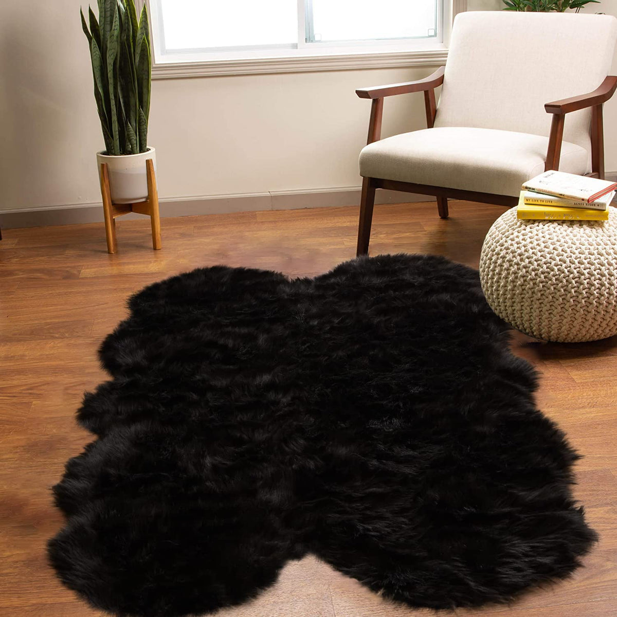 Latepis White Sheepskin Rug 2x3 Faux Fur Sheepskin Rug for Living Room Fluffy Washable Rugs for Bedroom Luxury Room Decor Furry Rugs Rectangle