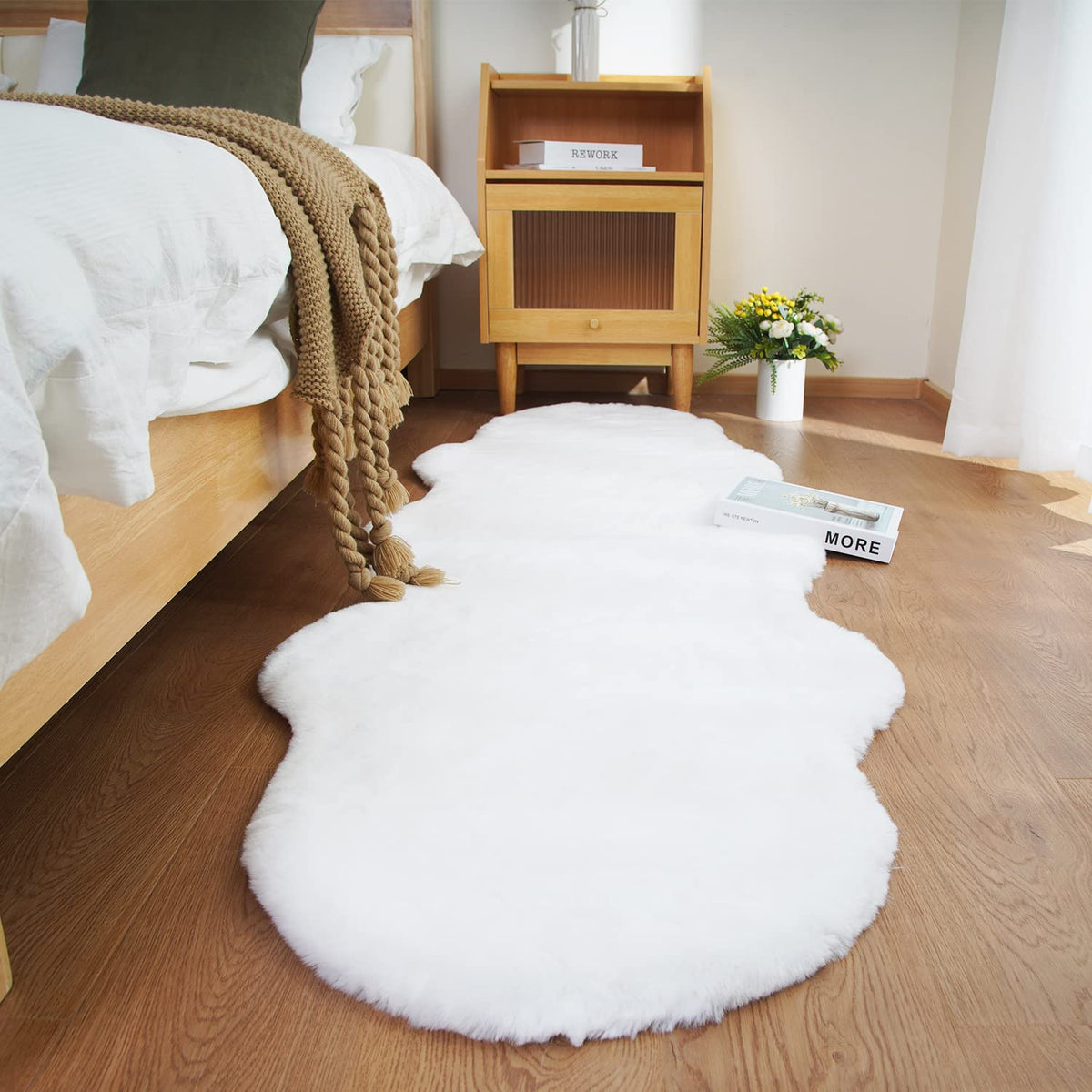 Ghouse Soft Faux Sheepskin Fur Rug 2x4 Black Fluffy Bedside Rugs Plush Rug Shag Nursery Carpet Area Rugs for Living Room Bedroom Playing Room Decor