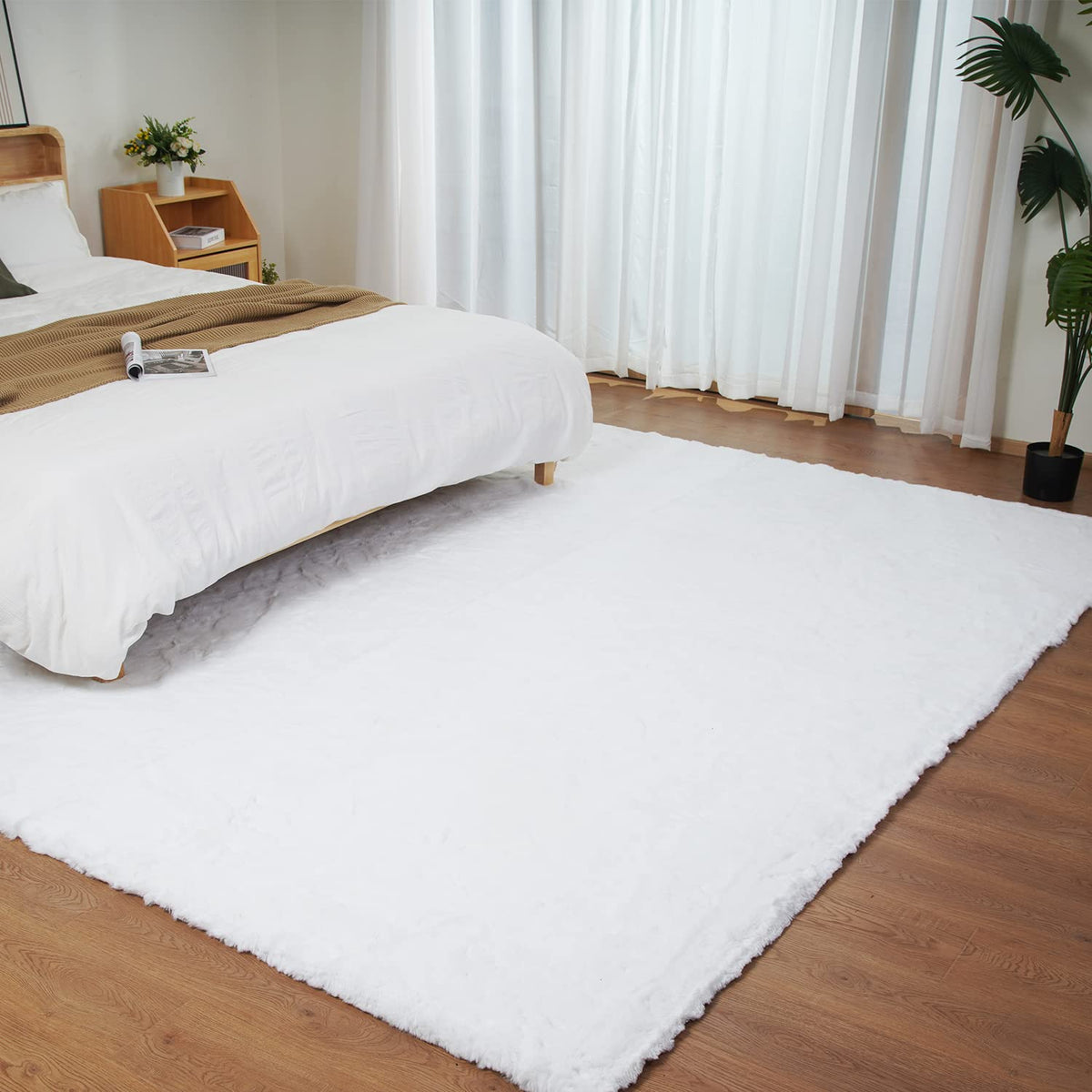 Ghouse Soft Faux Sheepskin Fur Rug 2x4 Black Fluffy Bedside Rugs Plush Rug Shag Nursery Carpet Area Rugs for Living Room Bedroom Playing Room Decor