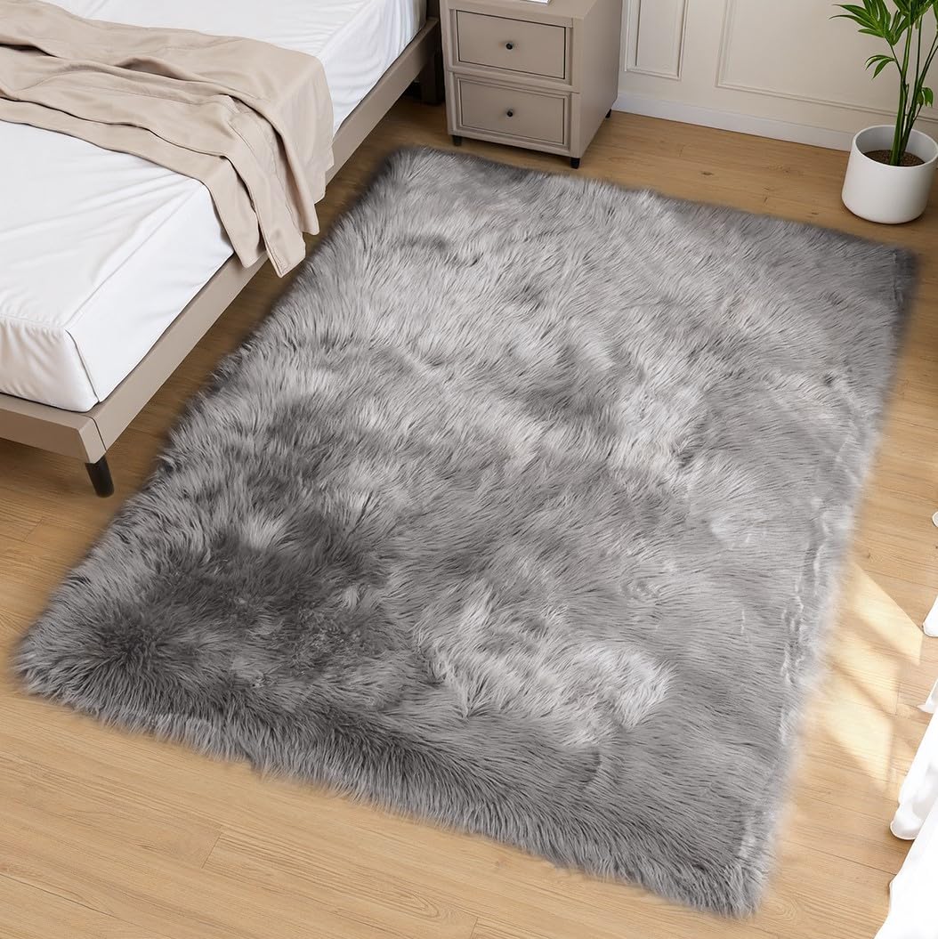 Goolela White Fluffy Faux Fur Rug for Bedroom Faux Sheepskin Rug 2x3 White Fuzzy Furry Bedside Carpet Dining Room Playroom Dorm Small Washable Rectangle