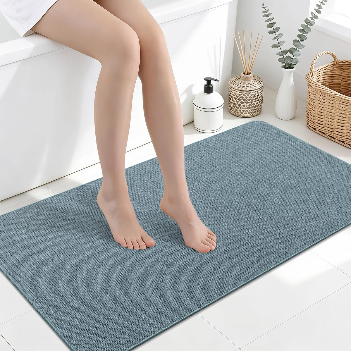 Smiry Ultra Thin Bath Mat 30X20, Non Slip Rubber Washable Bathroom Rugs