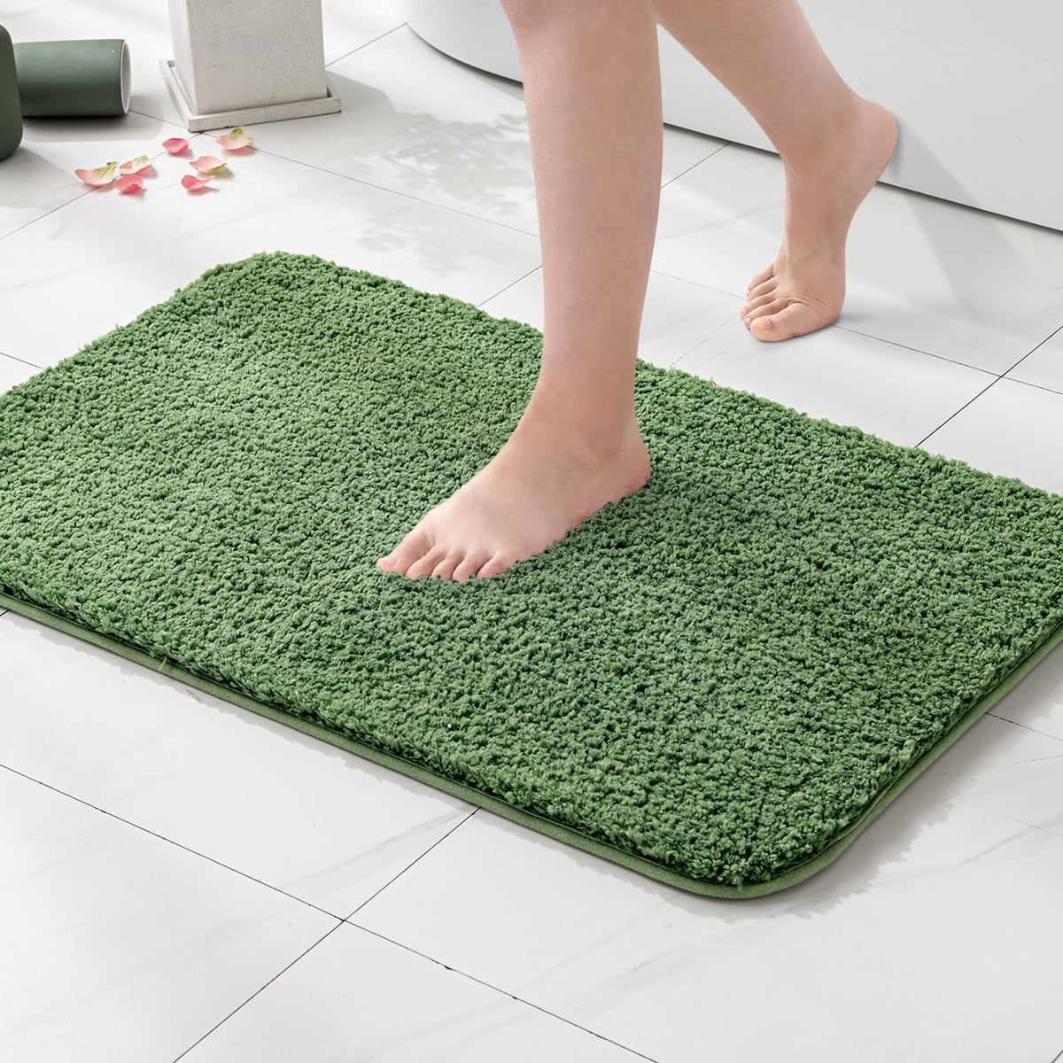 MIULEE Dark Purple Bathroom Rugs Soft Small Microfiber Bath Mat 16x24 Inch