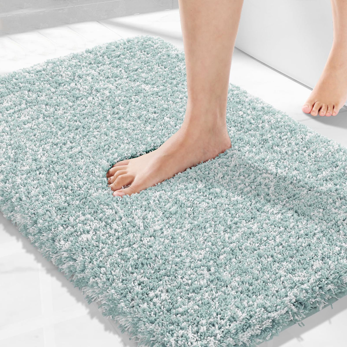 Yimobra Bathroom Rugs Non Slip Washable 32X20, Ultra Soft and Water Absorbent Bath Mats, Plush Fluffy Shower Mat Outside, Microfiber Thick Matts for Bathroom Floor/Tub, Light Gray and White