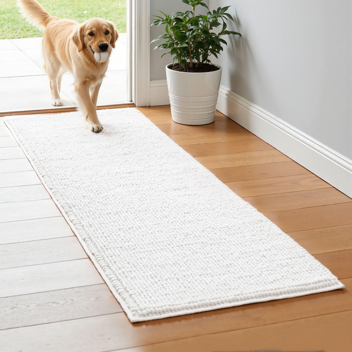 SUBRTEX Bathroom Rugs Chenille Bath Rug Soft Short Plush Bath Mat Soft Shower Mat Water Absorbent Shower Mat Quick Dry Machine Washable(White,18" x 24")