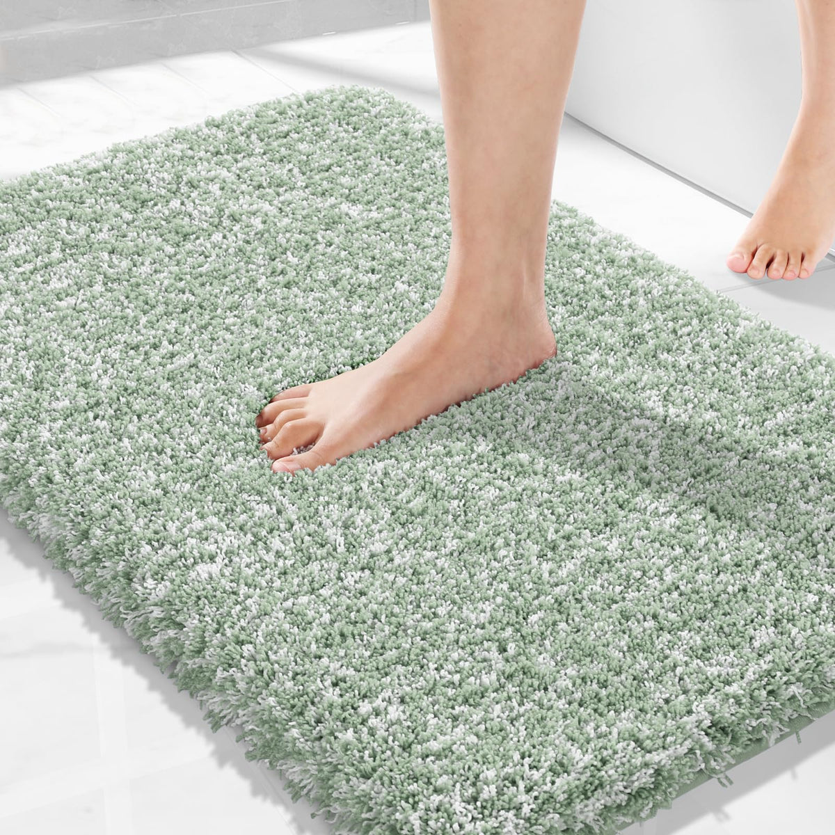 Yimobra Bathroom Rugs Non Slip Washable 32X20, Ultra Soft and Water Absorbent Bath Mats, Plush Fluffy Shower Mat Outside, Microfiber Thick Matts for Bathroom Floor/Tub, Light Gray and White