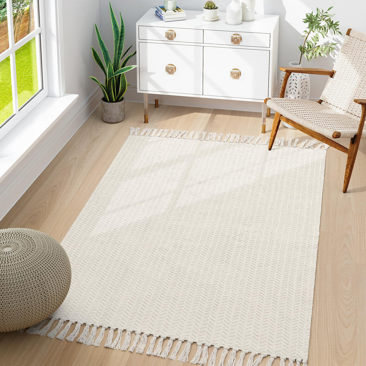 Lahome Belle Boho Bathroom Rugs, Small 2x3 Front Door Mat Lightweight Kitchen Rug Woven Cotton Area Rug with Tassels, Farmhouse Washable Black and White Throw Rug Low Pile Carpet for Entry Laundry