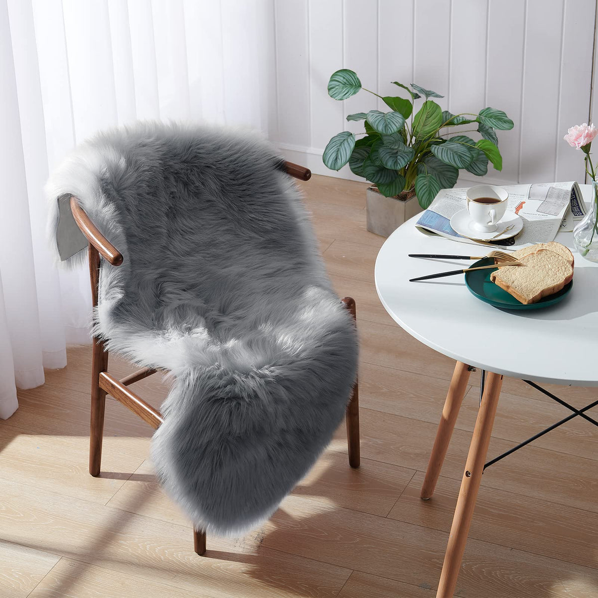 Tangsoo 2x6 Beige Faux Fur Rug,Soft Sheepskin Fluffy Runner Rug for Bedroom