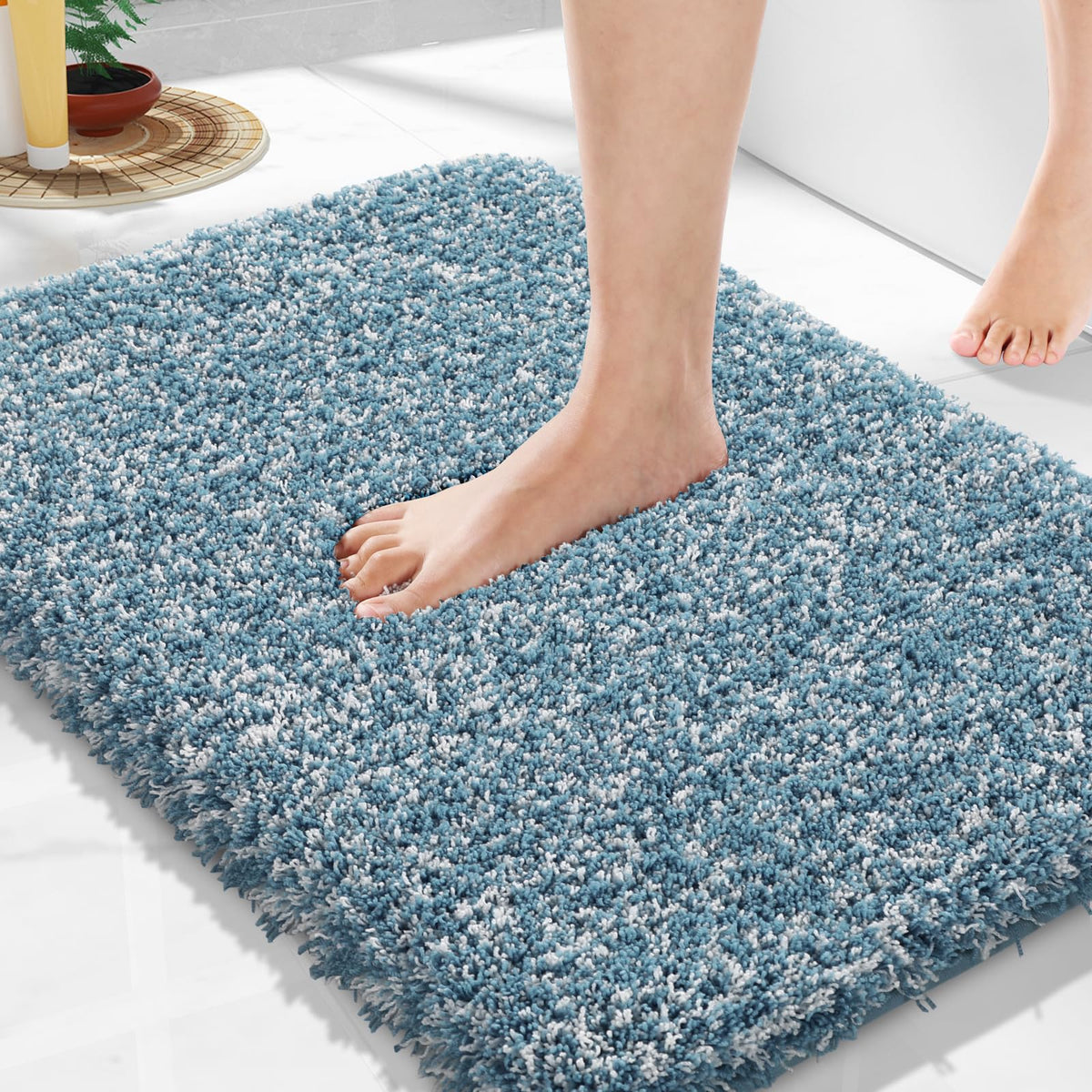 Yimobra Bathroom Rugs Non Slip Washable 32X20, Ultra Soft and Water Absorbent Bath Mats, Plush Fluffy Shower Mat Outside, Microfiber Thick Matts for Bathroom Floor/Tub, Light Gray and White