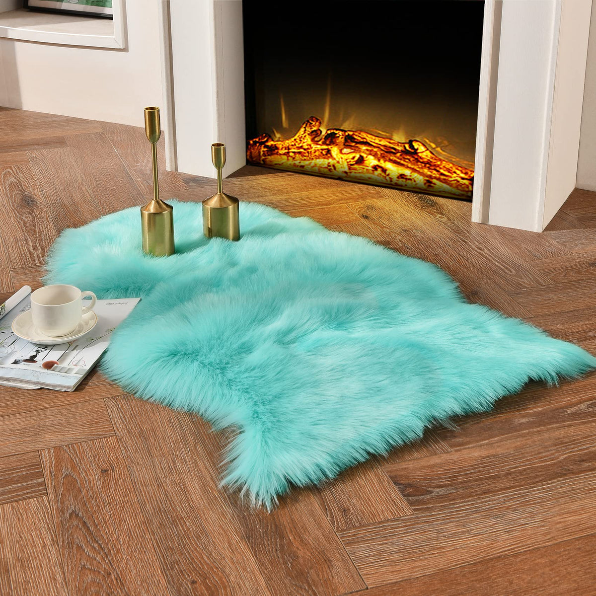 duduta White Faux Fur Throw Rug 2x3 ft, Small Bedside Rug Dorm Chair Cover