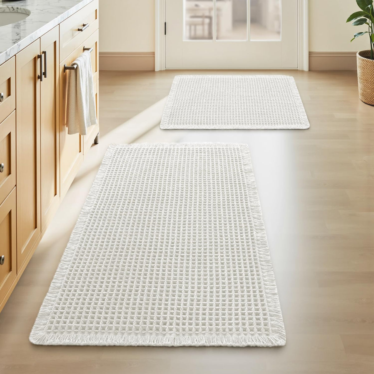 Upgraded Waffle Bath Mat Ultra Absorbent Non Slip Bathroom Mat, 17" x 24"