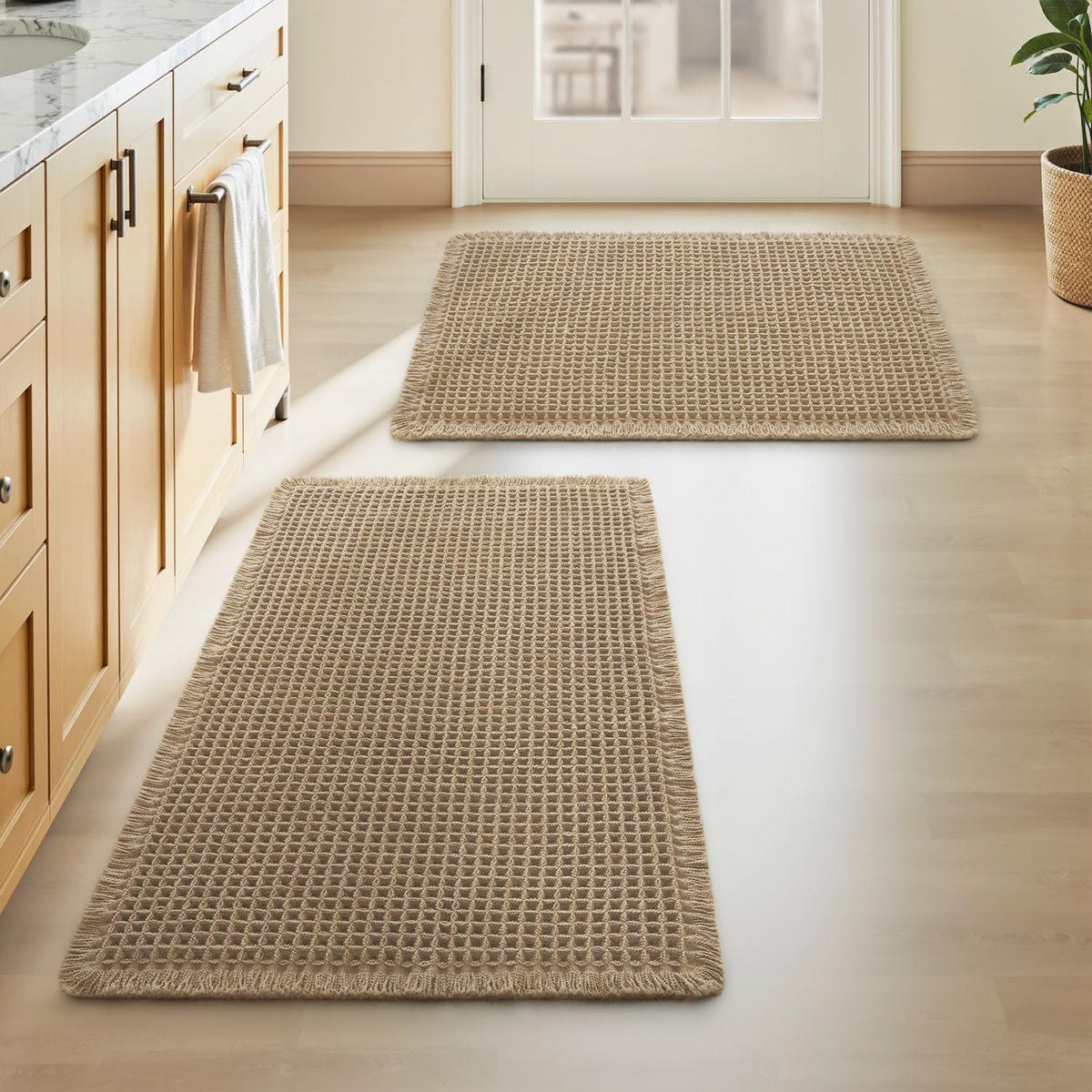 Upgraded Waffle Bath Mat Ultra Absorbent Non Slip Bathroom Mat, 17" x 24"