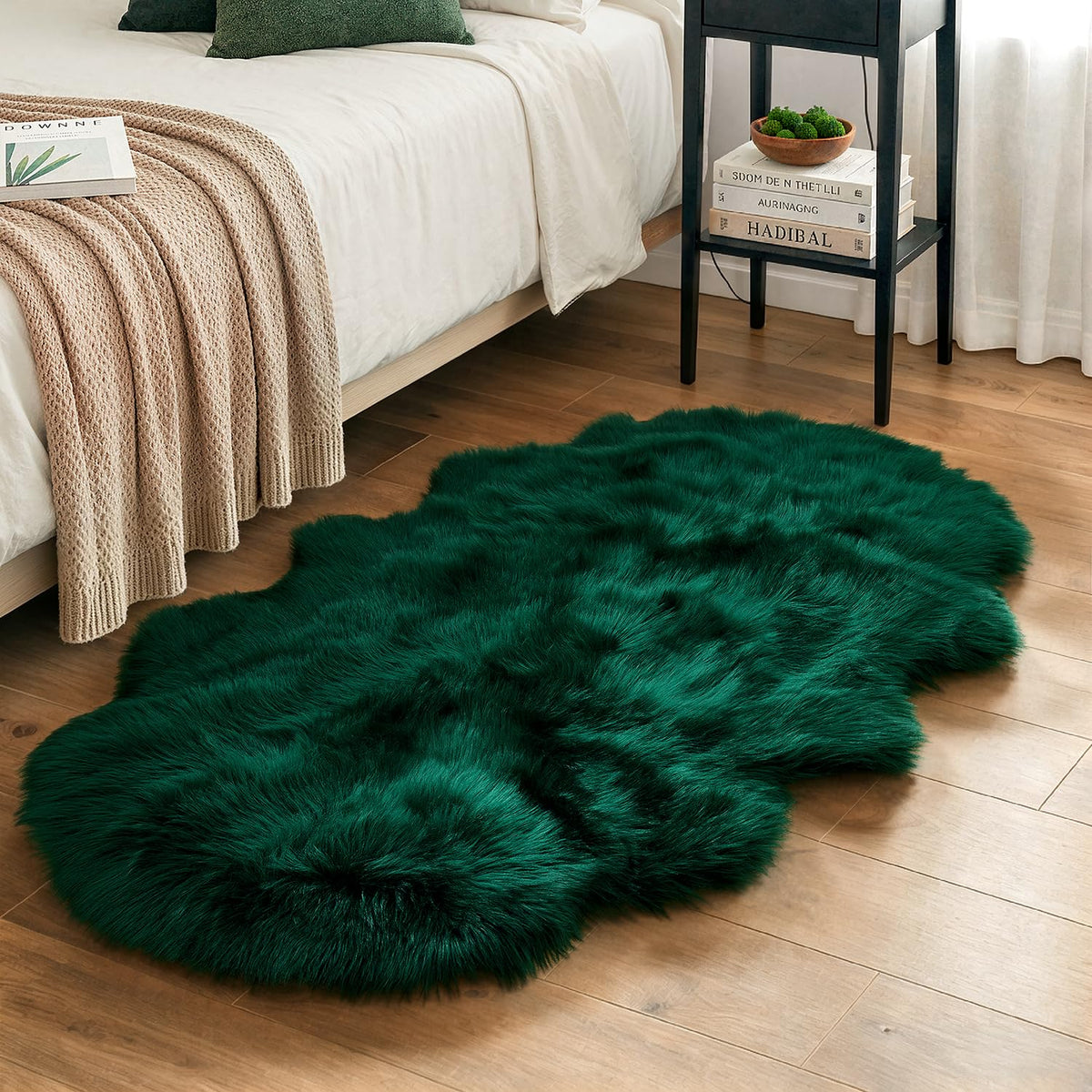 MIULEE Fluffy Area Rug 3x5 ft Faux Fur Sheepskin Rug for Bedroom White