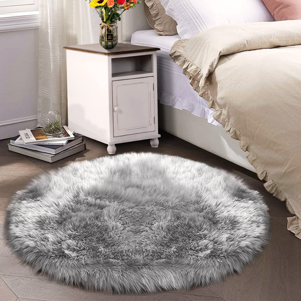 Latepis White Sheepskin Rug 2x3 Faux Fur Sheepskin Rug for Living Room Fluffy Washable Rugs for Bedroom Luxury Room Decor Furry Rugs Rectangle