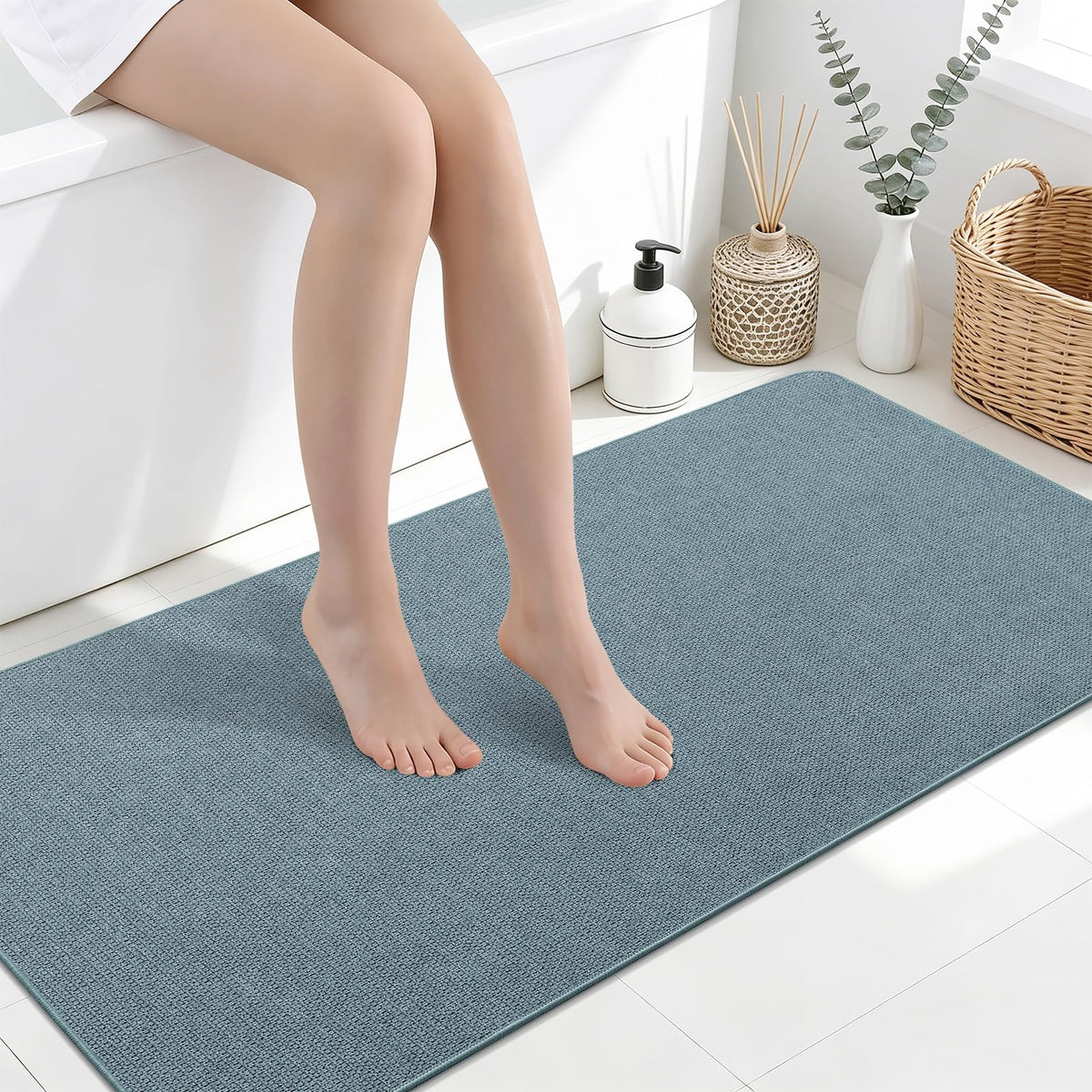 Smiry Ultra Thin Bath Mat 30X20, Non Slip Rubber Washable Bathroom Rugs