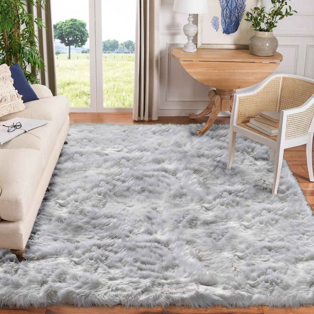 Goolela White Fluffy Faux Fur Rug for Bedroom Faux Sheepskin Rug 2x3 White Fuzzy Furry Bedside Carpet Dining Room Playroom Dorm Small Washable Rectangle