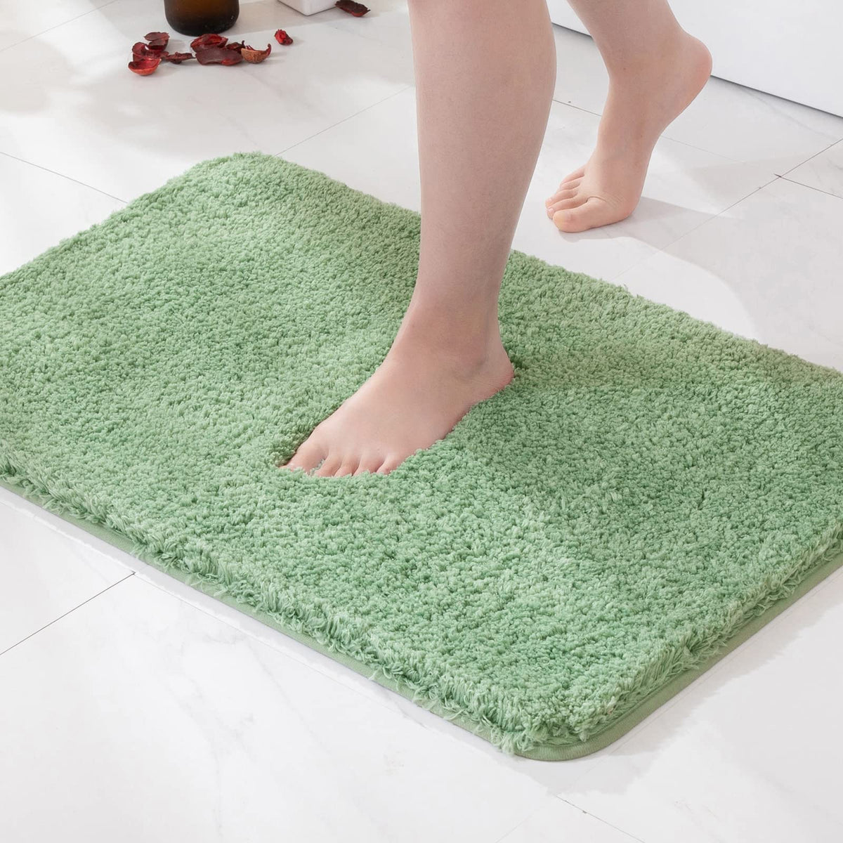 MIULEE Dark Purple Bathroom Rugs Soft Small Microfiber Bath Mat 16x24 Inch